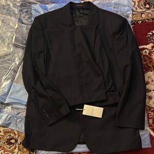 Emporio Armani Classic Black Suit Men's Black Suit US 48/EU58~LE COLLECTIon